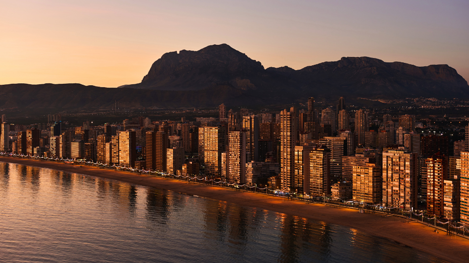 Imagen de Benidorm, destino del que te asesoramos sobre las Ayudas de Turisme de la Comunitat Valenciana 2026